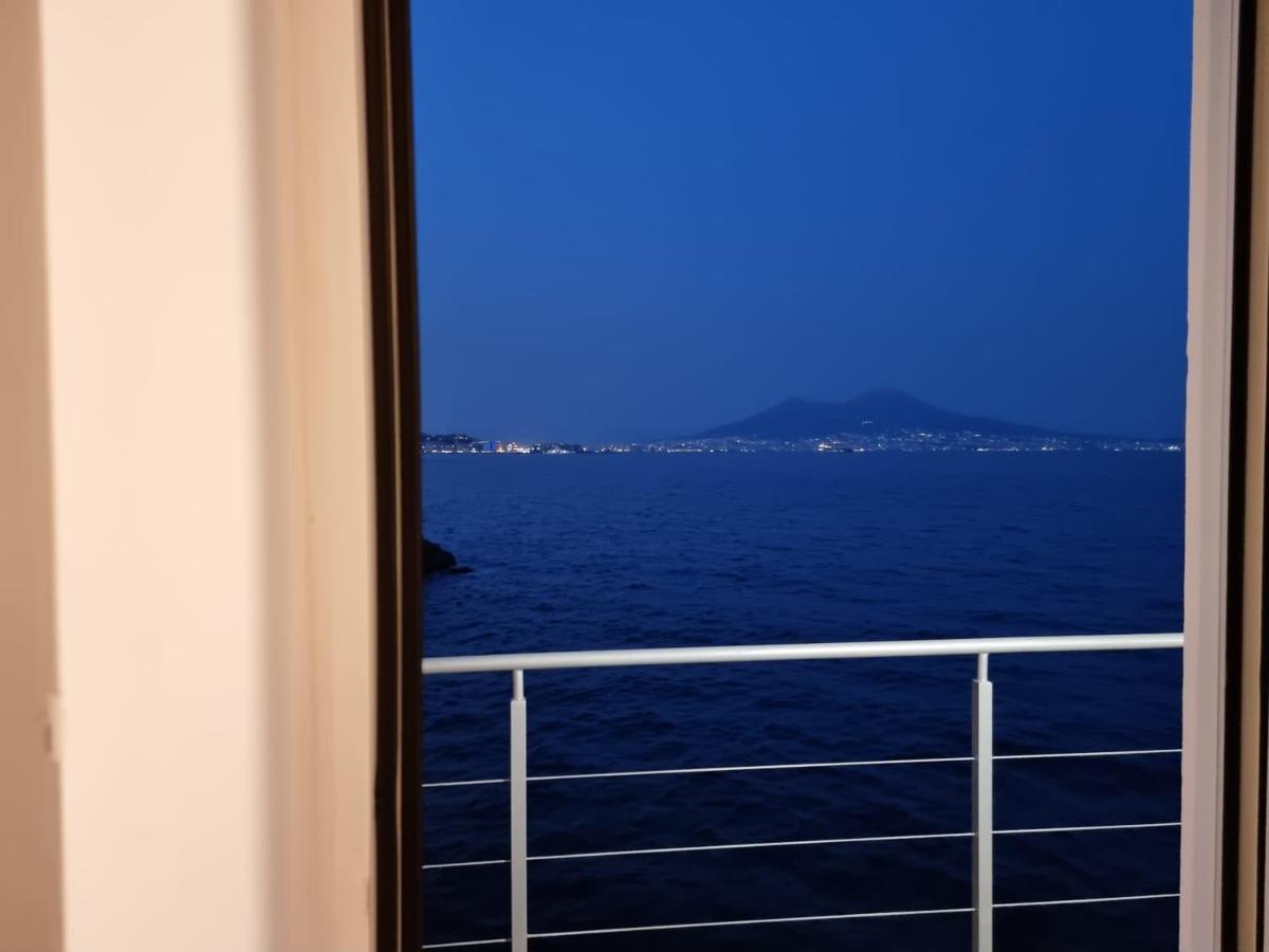 La Casa Sull’ Acqua Appartamento Napoli Esterno foto